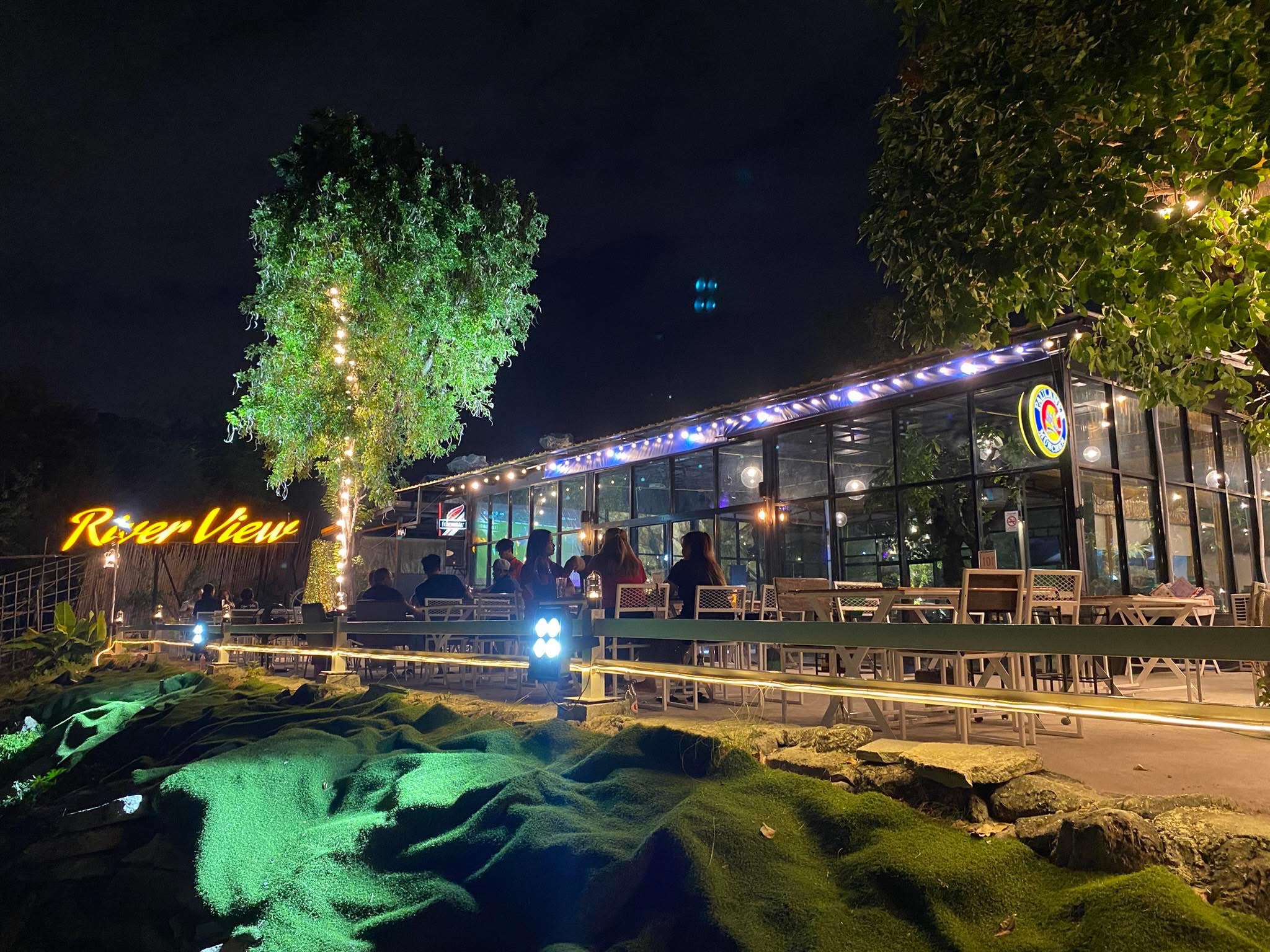 River View Atmosphere